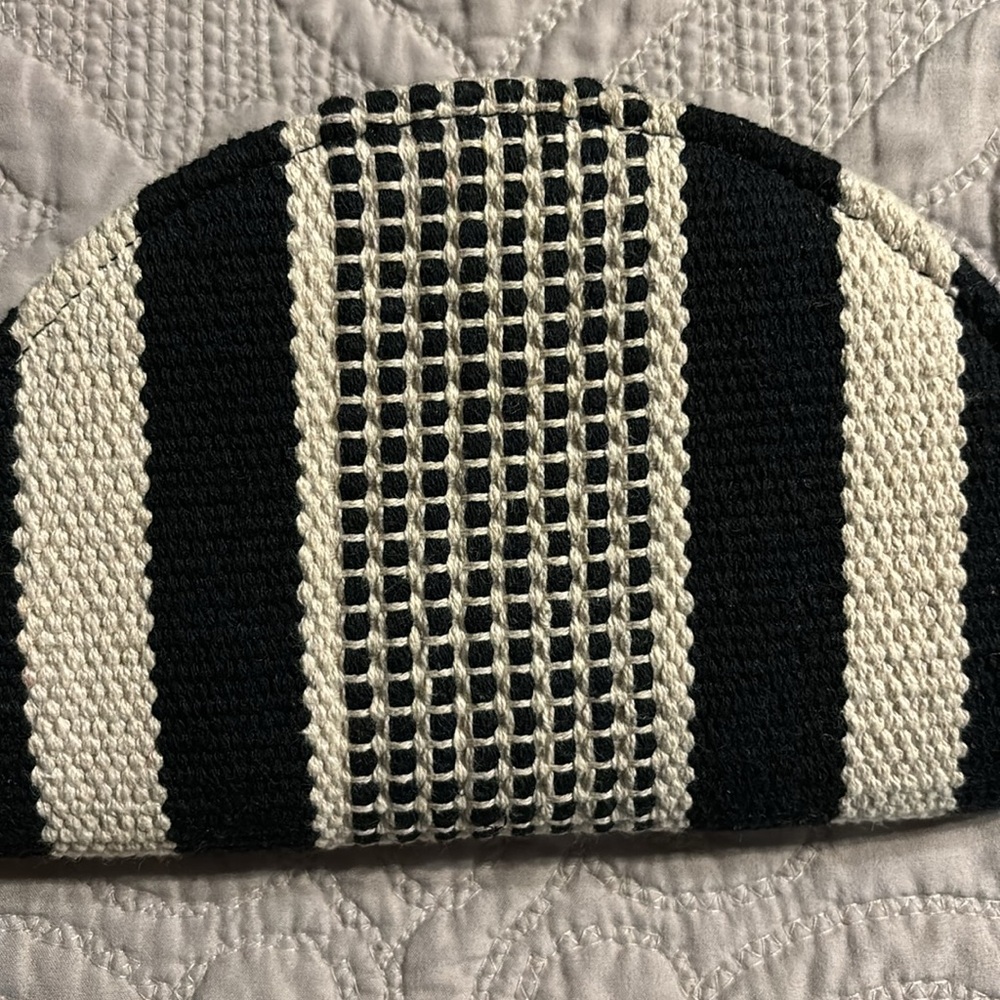 Half moon clutch GUC - Picture 6 of 6